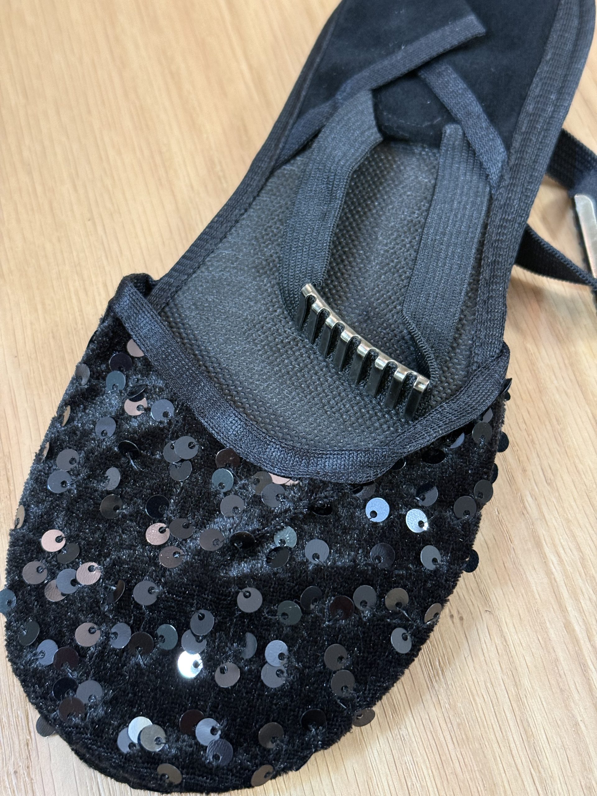 پک ۶ تایی پاپوش جلوبسته بنددار پولکی - Image 5